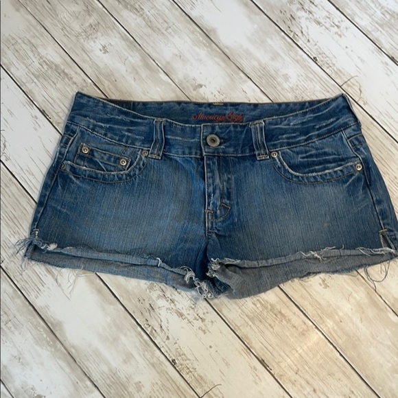 American Eagle Outfitters Women's Blue Denim shorts size 8 - Picture 1 of 13